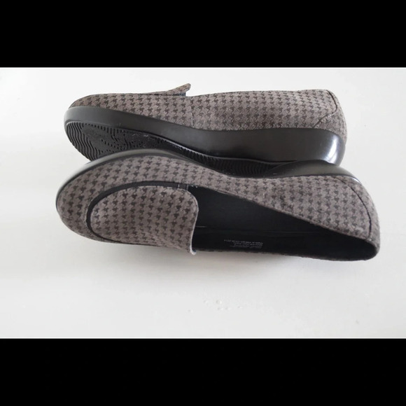 Dansko Debra ‘houndstooth slip on shoes - Picture 8 of 8